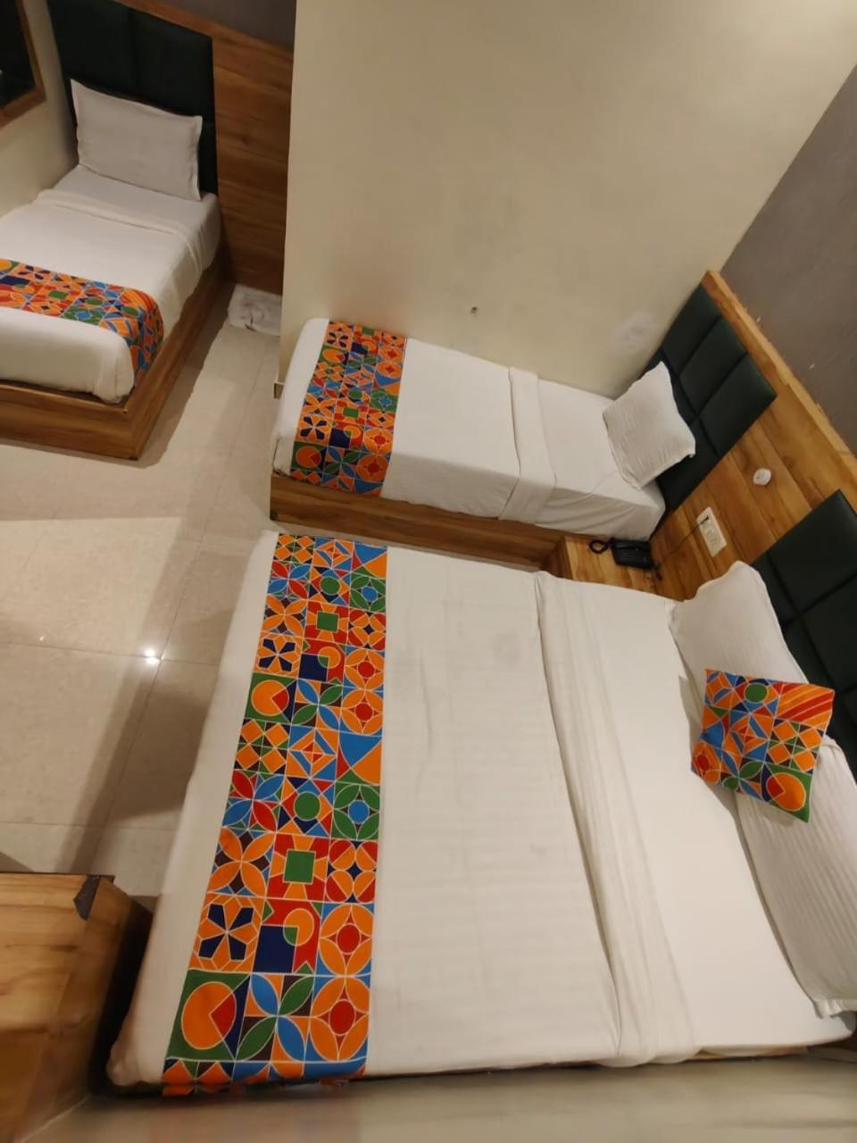 Hotel Sun City Near Saifee Hospital And Hn Reliance Hospital Mumbai Exterior foto