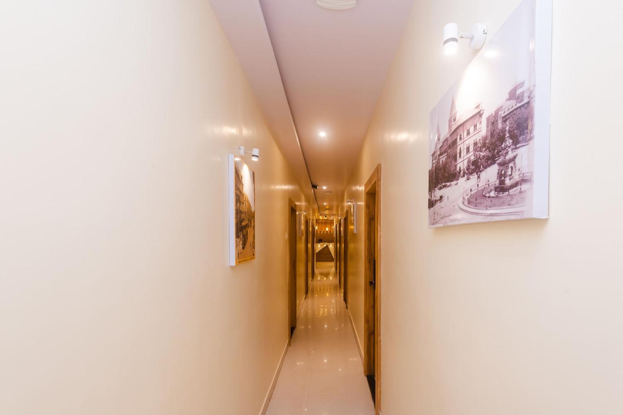 Hotel Sun City Near Saifee Hospital And Hn Reliance Hospital Mumbai Exterior foto