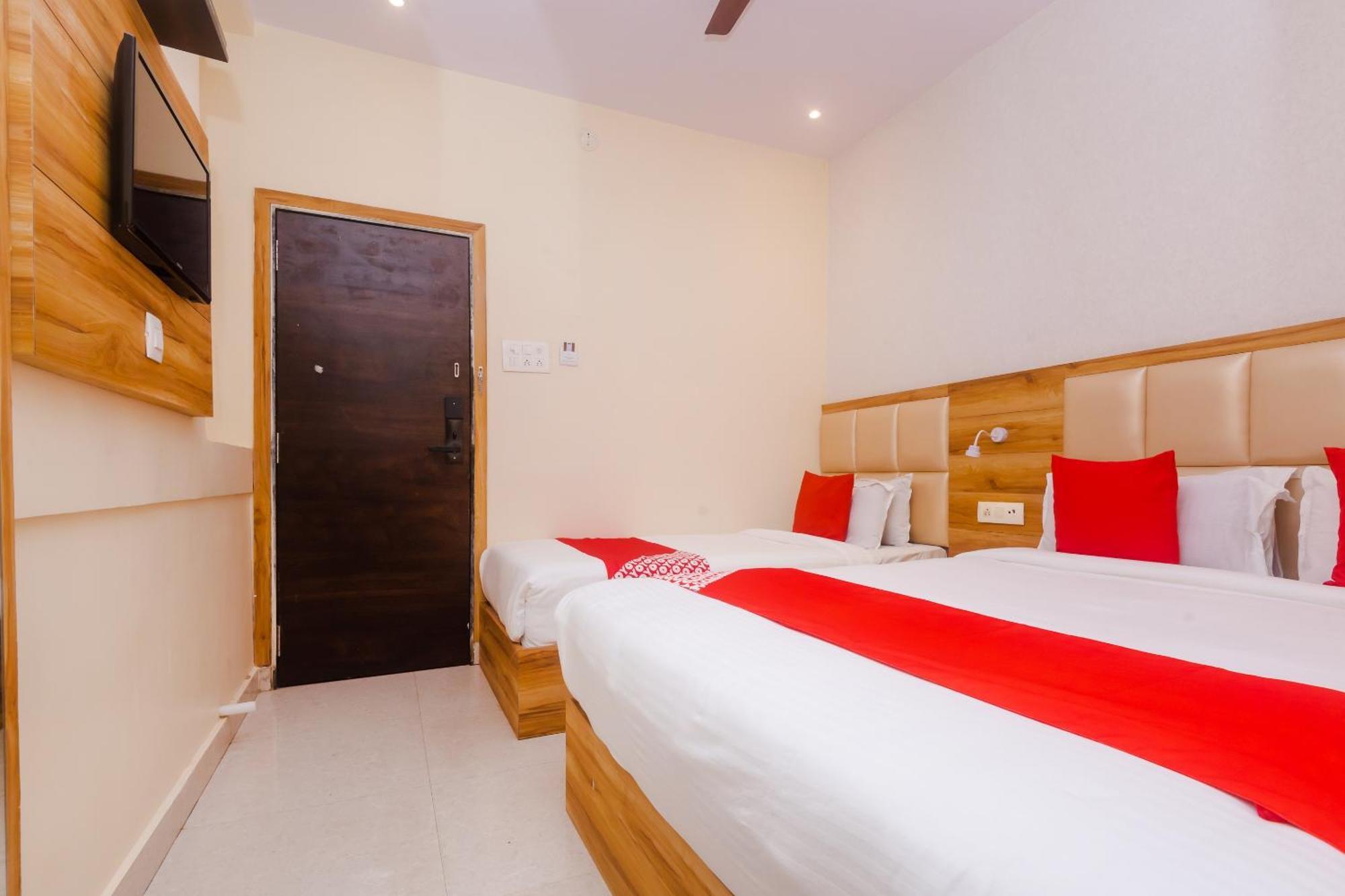 Hotel Sun City Near Saifee Hospital And Hn Reliance Hospital Mumbai Exterior foto