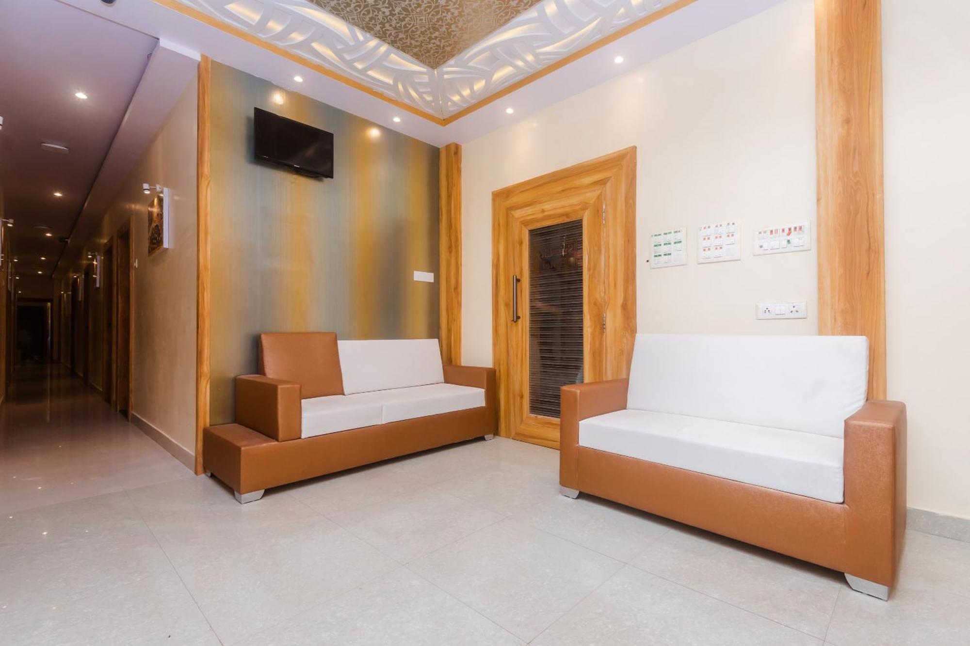 Hotel Sun City Near Saifee Hospital And Hn Reliance Hospital Mumbai Exterior foto
